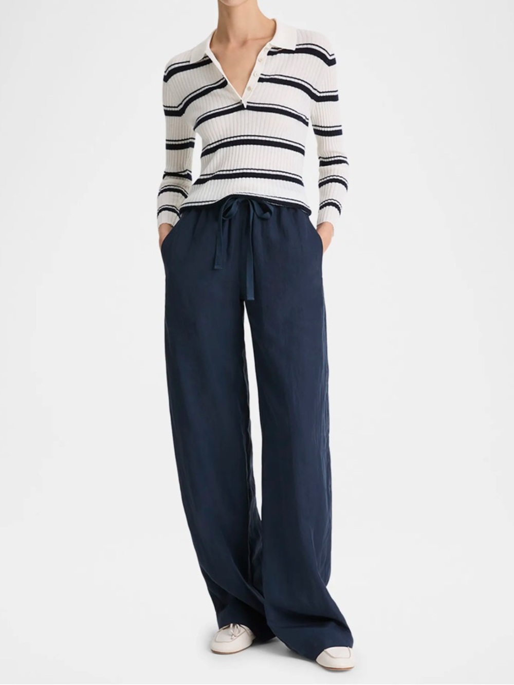 NWT VINCE Sophisticated Ease 
Coastal Blue Mid-Rise Utility Drawstring Pant